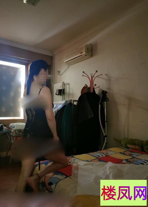 220945n04tsttq7qsx7qxl.jpg