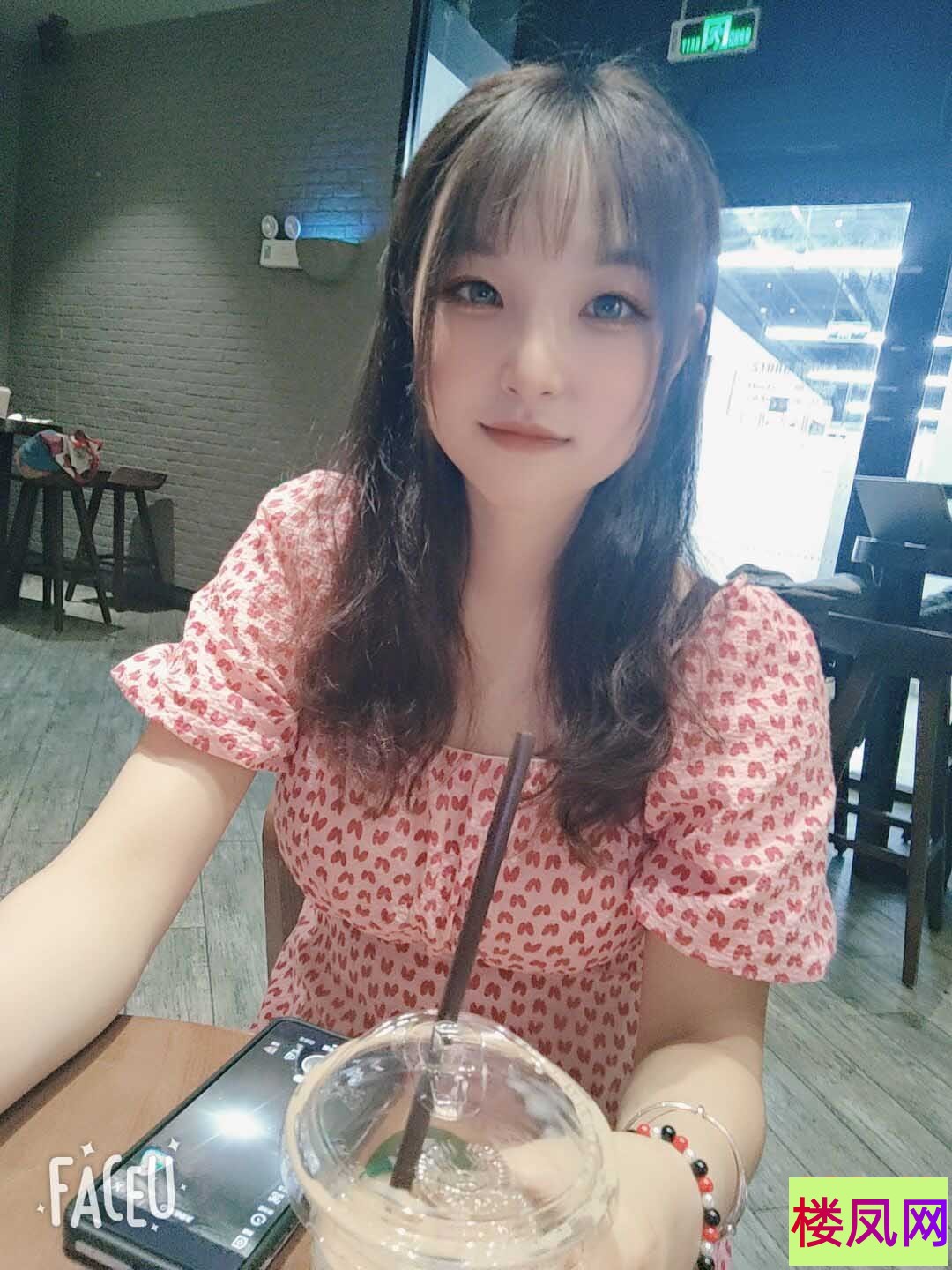 231236e7p8pr7bzboo5r7r.jpg