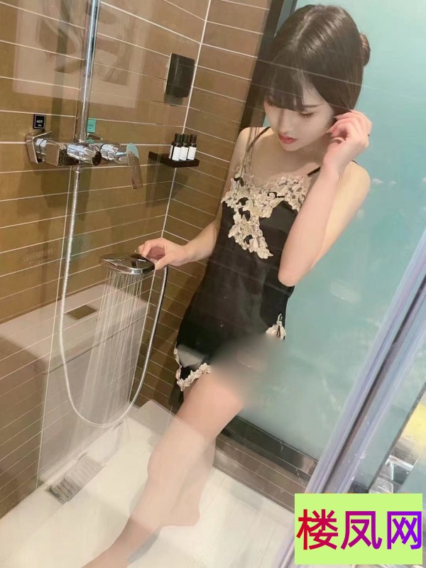 004205uizyvv8k8sk1tvkk.jpg
