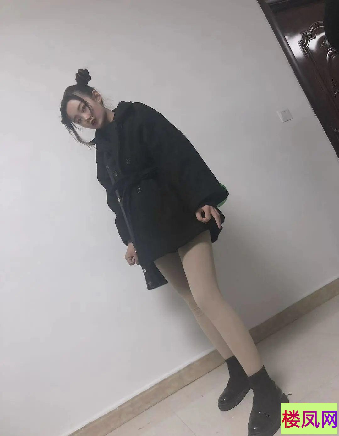 043642l9sr33u4v11a94w4.jpg