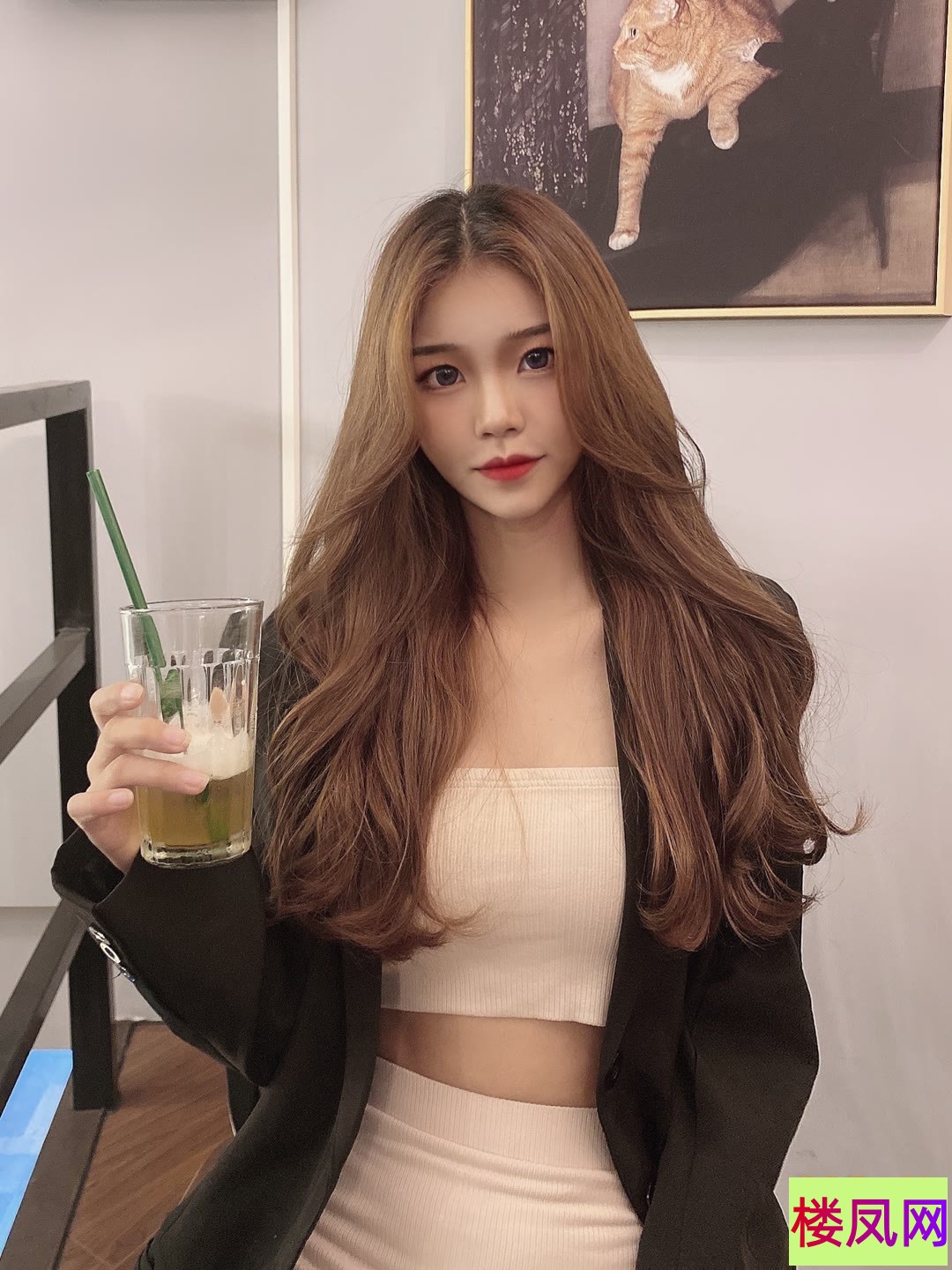 053232bxk46rje62t2s2mk.jpg