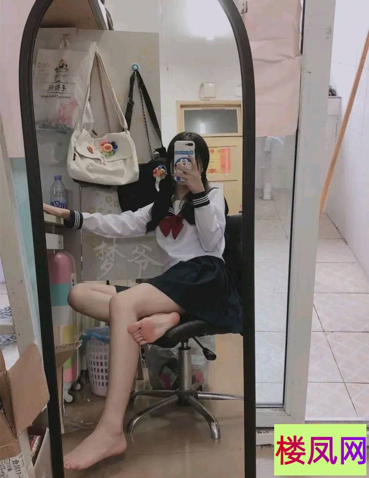 054903r5gc5jhl12tonhep.jpeg