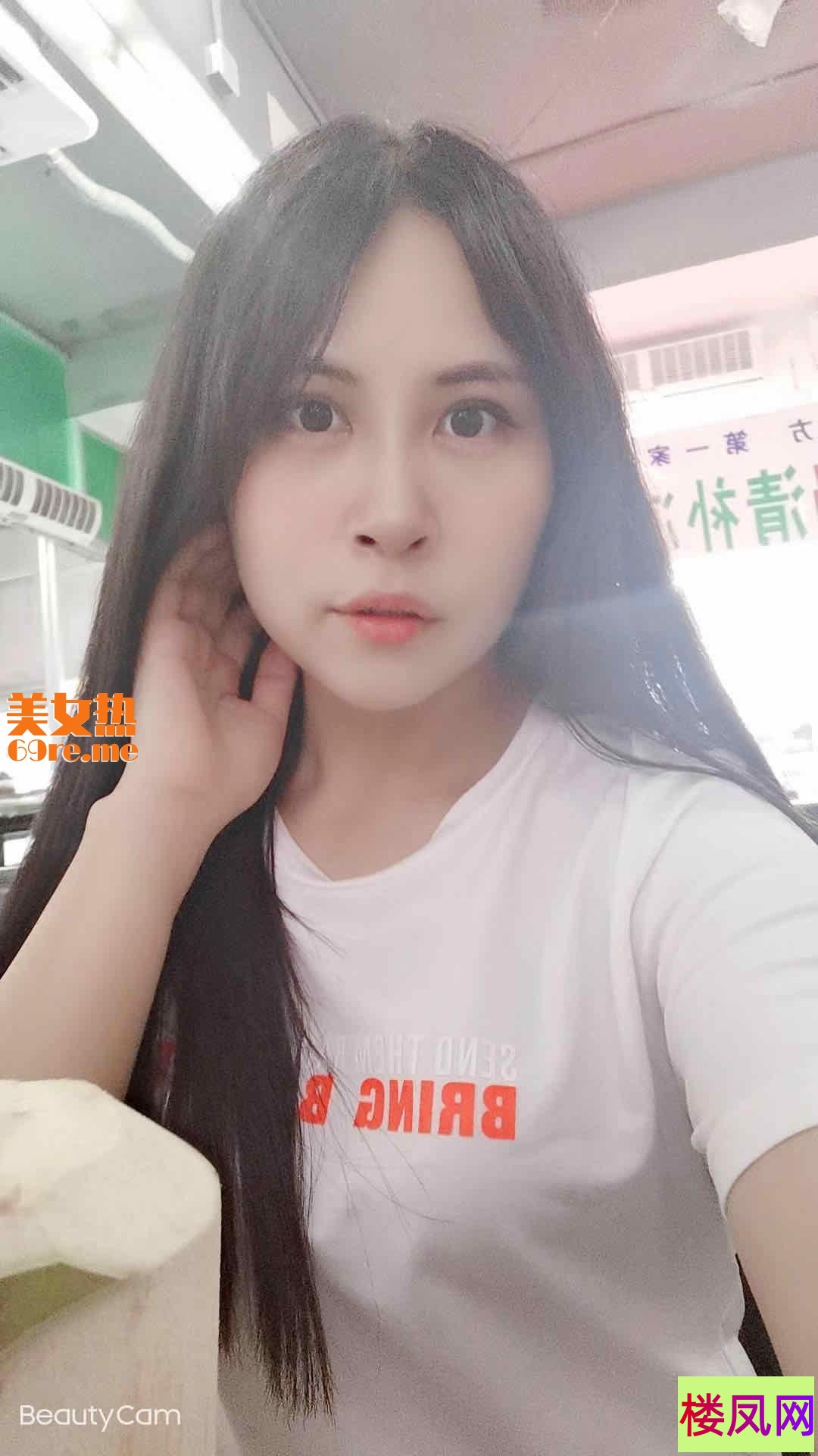 064514au6c1vq66qvzqzby.jpg