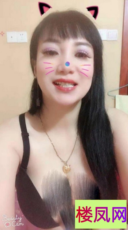 215700yx7cu15r4xf1er0f.jpg