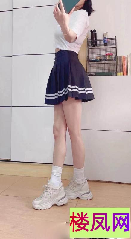 182104sz6dvio7v7fmv7ar.jpg