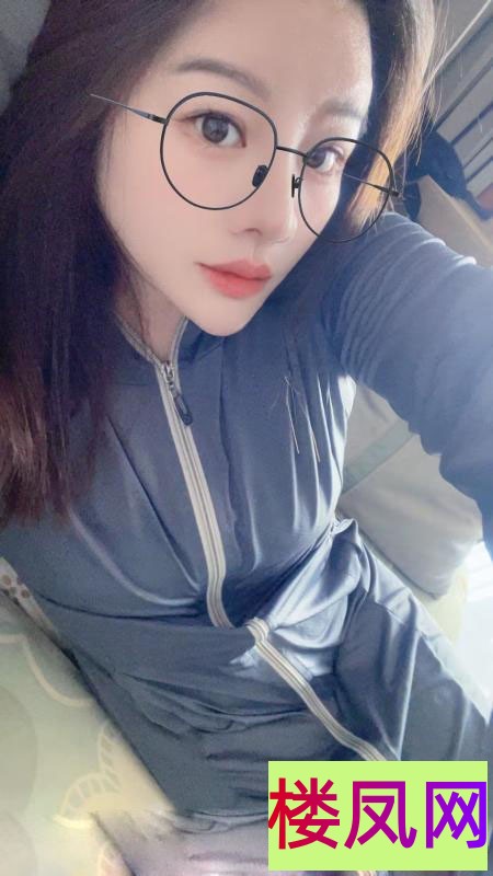 093504wn8nbylyyl1818ph.jpeg