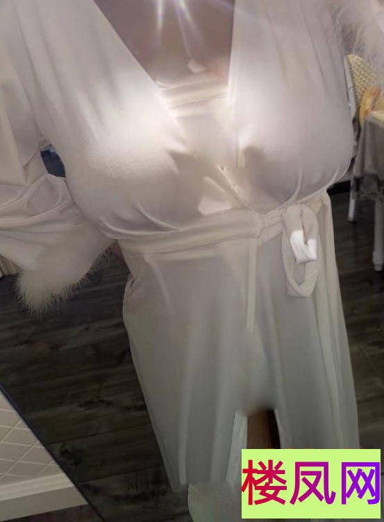 041505bq279eb75m59y45m.jpg