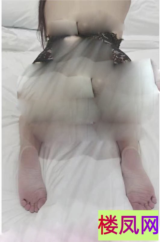 102502v5xq15w5hxc2iqua.jpeg