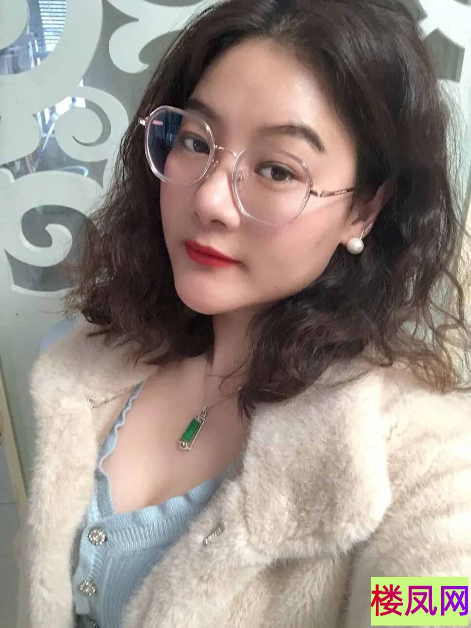 041501j5n5u55xhh5eb464.jpg